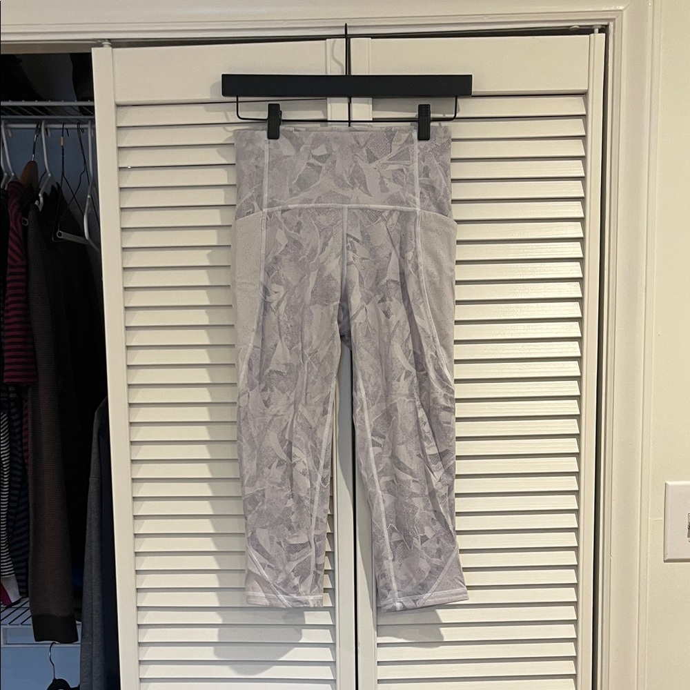Lulu Lemon Cropped Leggings